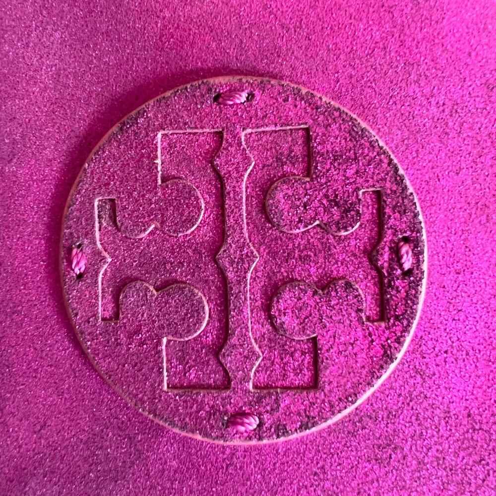 NEW NWT TORY BURCH ZIP CONTINENTAL ZIP AROUND WALLET LEATHER SUEDE FUCHSIA $195